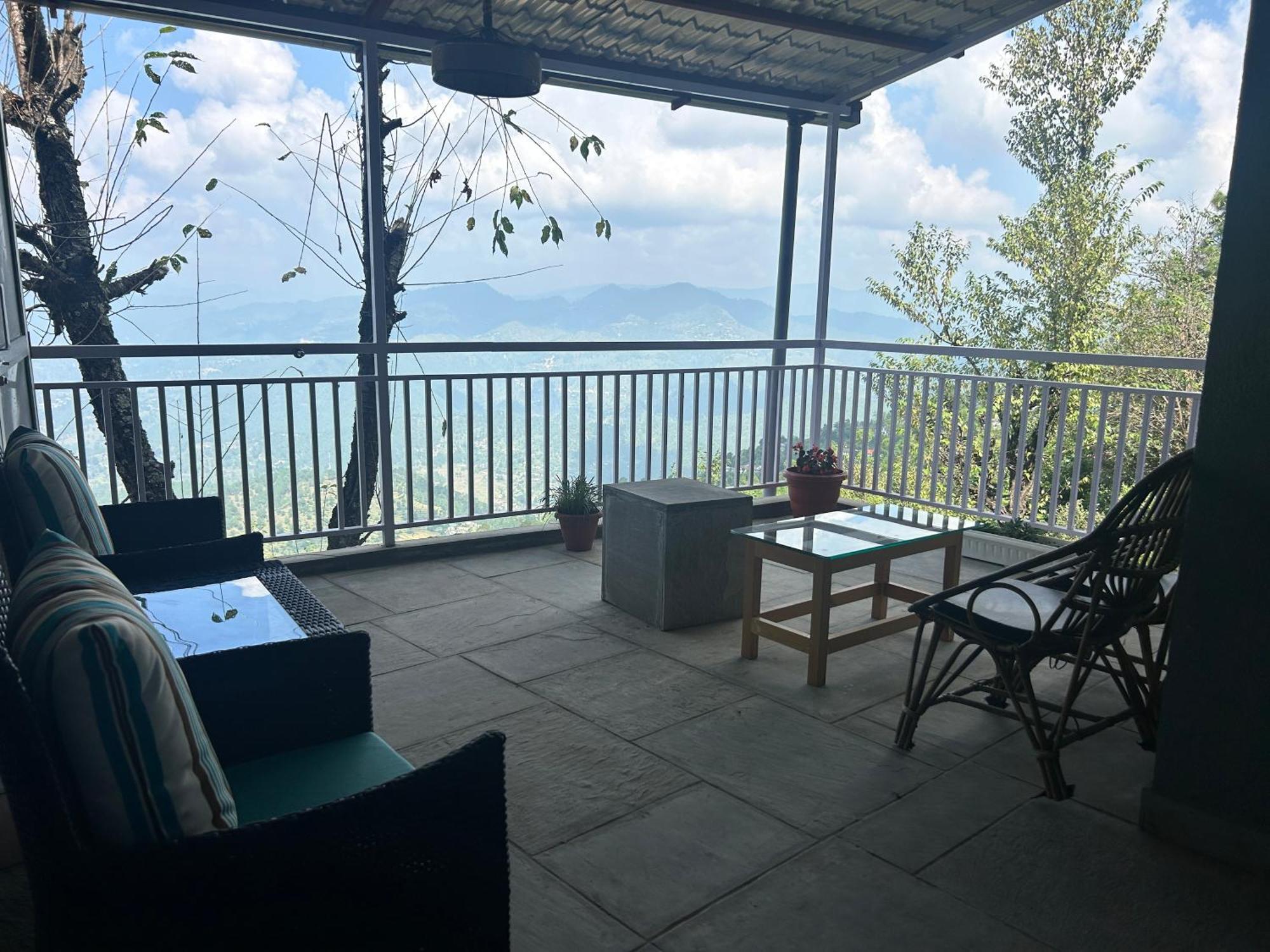 Kasar Himalaya Holiday Resort, Binsar Rd المورا المظهر الخارجي الصورة