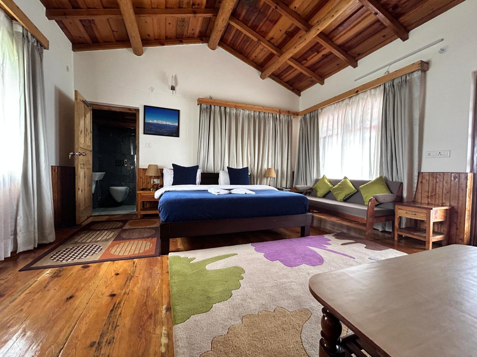 Kasar Himalaya Holiday Resort, Binsar Rd المورا المظهر الخارجي الصورة