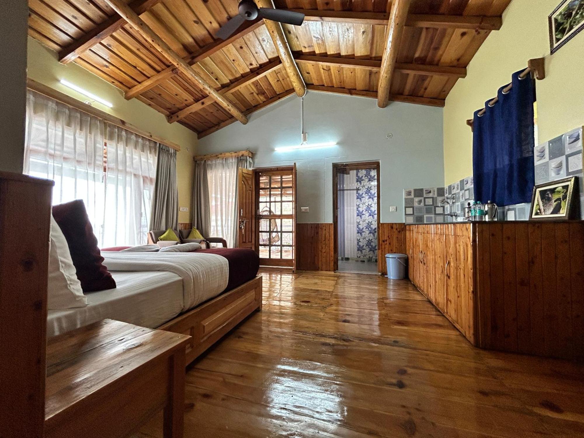 Kasar Himalaya Holiday Resort, Binsar Rd المورا المظهر الخارجي الصورة
