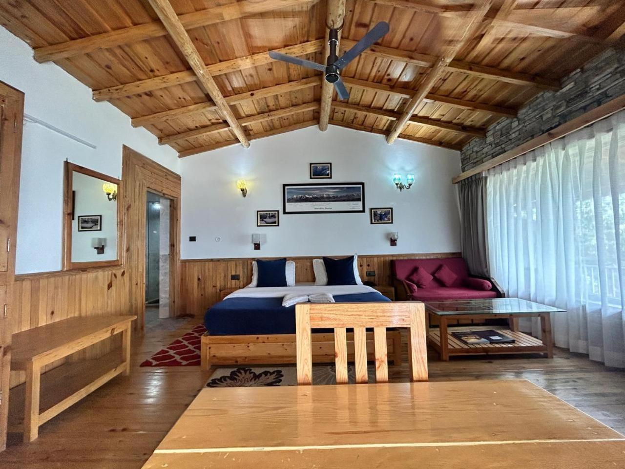 Kasar Himalaya Holiday Resort, Binsar Rd المورا المظهر الخارجي الصورة