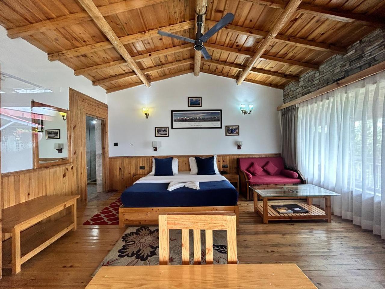 Kasar Himalaya Holiday Resort, Binsar Rd المورا المظهر الخارجي الصورة