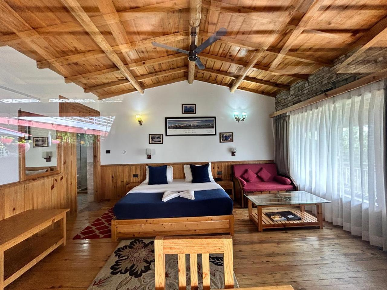 Kasar Himalaya Holiday Resort, Binsar Rd المورا المظهر الخارجي الصورة