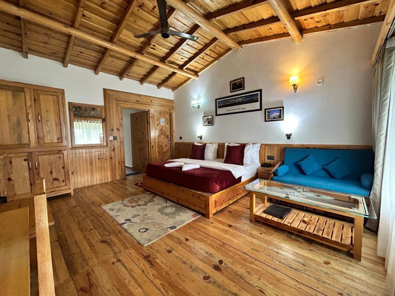 Kasar Himalaya Holiday Resort, Binsar Rd المورا المظهر الخارجي الصورة