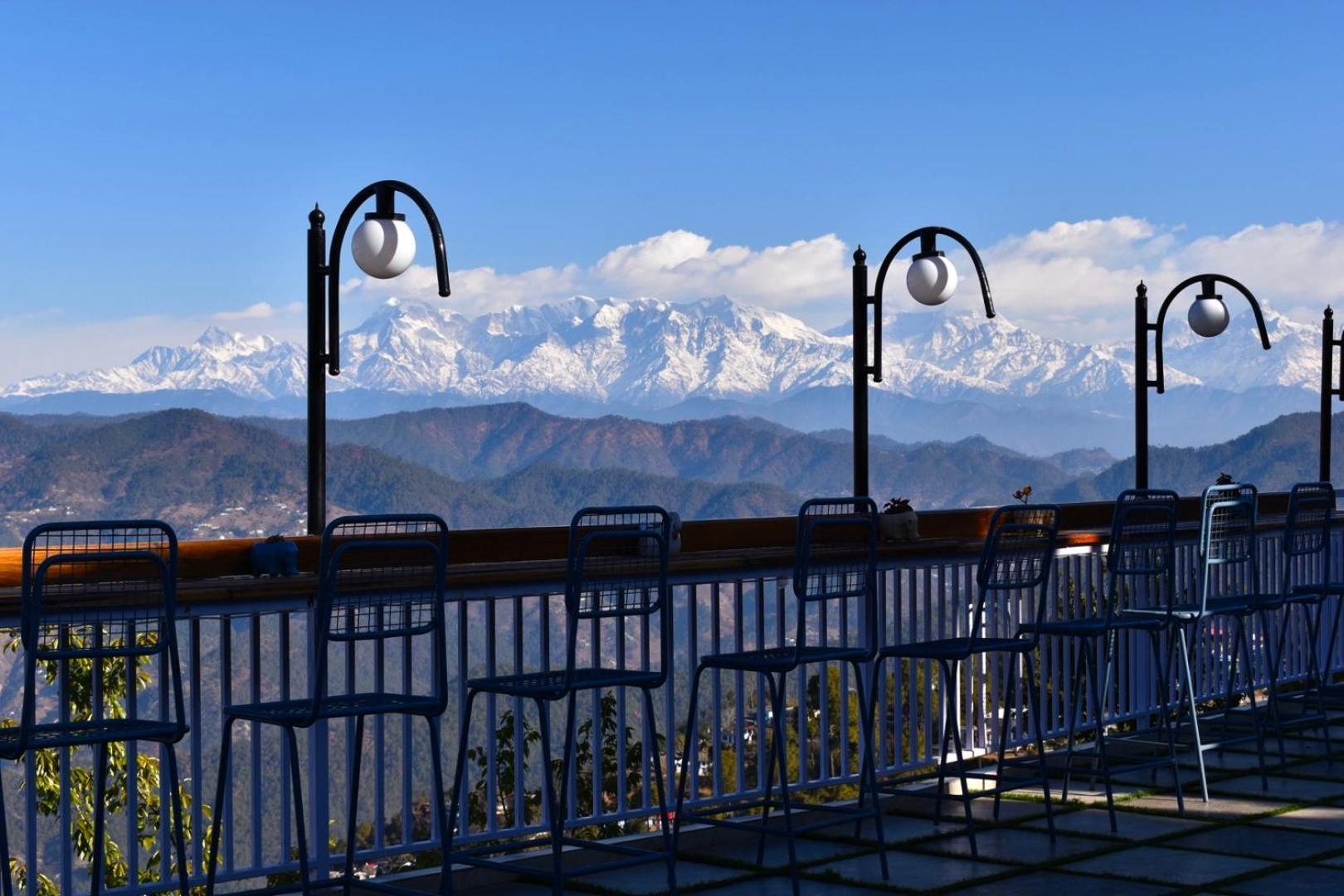 Kasar Himalaya Holiday Resort, Binsar Rd المورا المظهر الخارجي الصورة