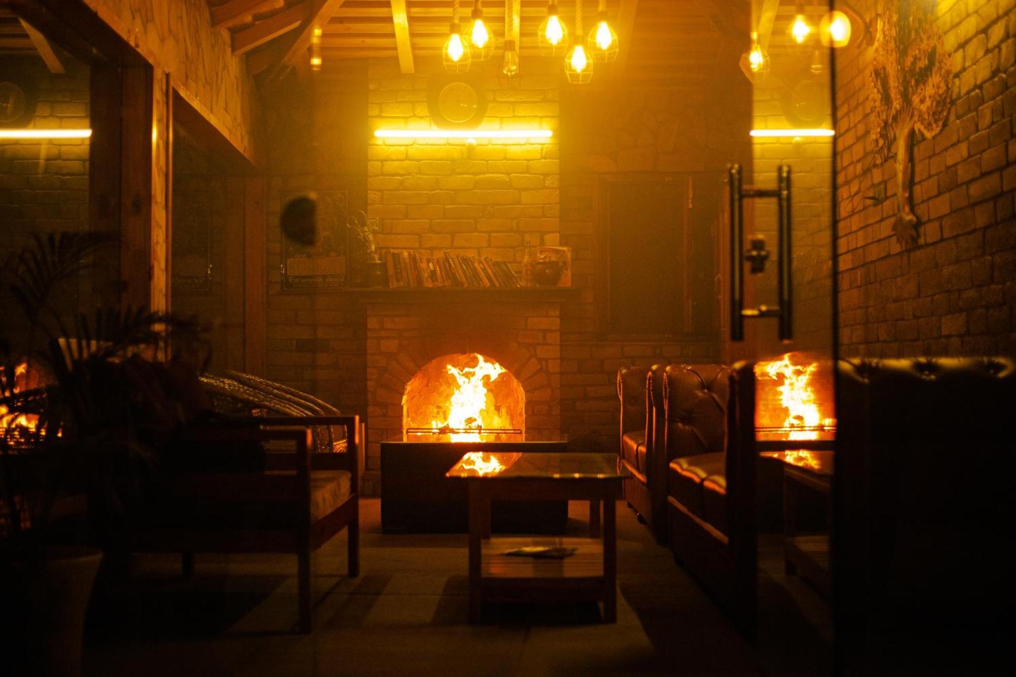 Kasar Himalaya Holiday Resort, Binsar Rd المورا المظهر الخارجي الصورة